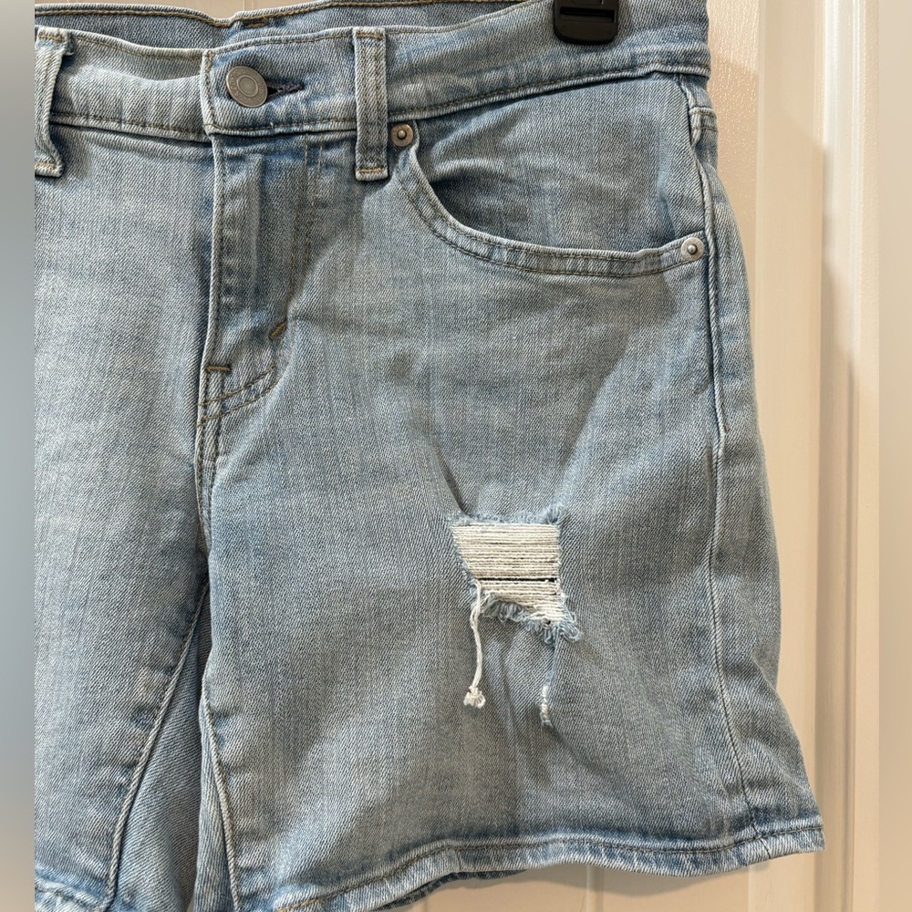 Levi’s - Shorts - Picture 2 of 5